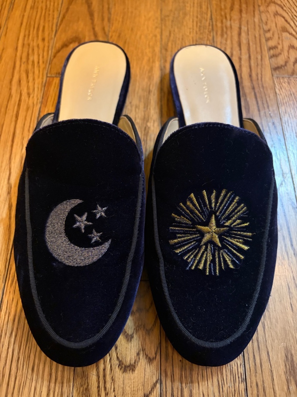 Ann Taylor Velvet Navy Blue Slip-On Mules/Loafers- Moon & Star Motif size 10